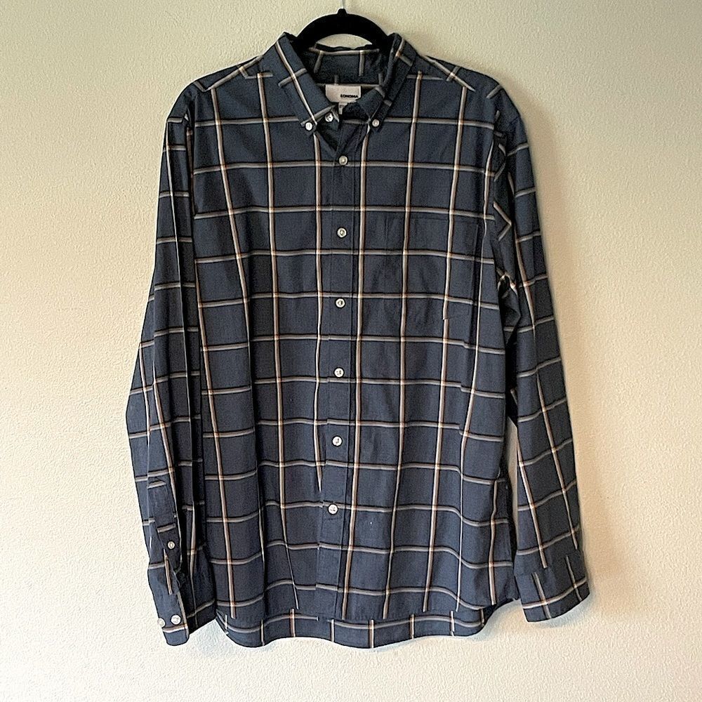 Sonoma Plaid Men’s Long Sleeve Botton Down Shirt. Size Large.